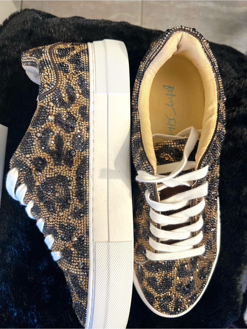 đBetsey Johnson Sidny Leopard Rhinestone Embellished Platform Sneakers-NIB-SZ 10 - Picture 13 of 15